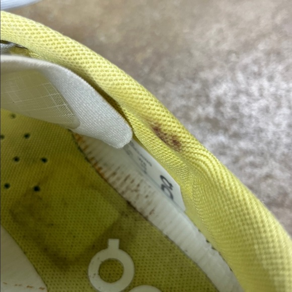 On Running Oncloud X Shift in Vapor Acacia 
Size: 8 - Picture 8 of 14